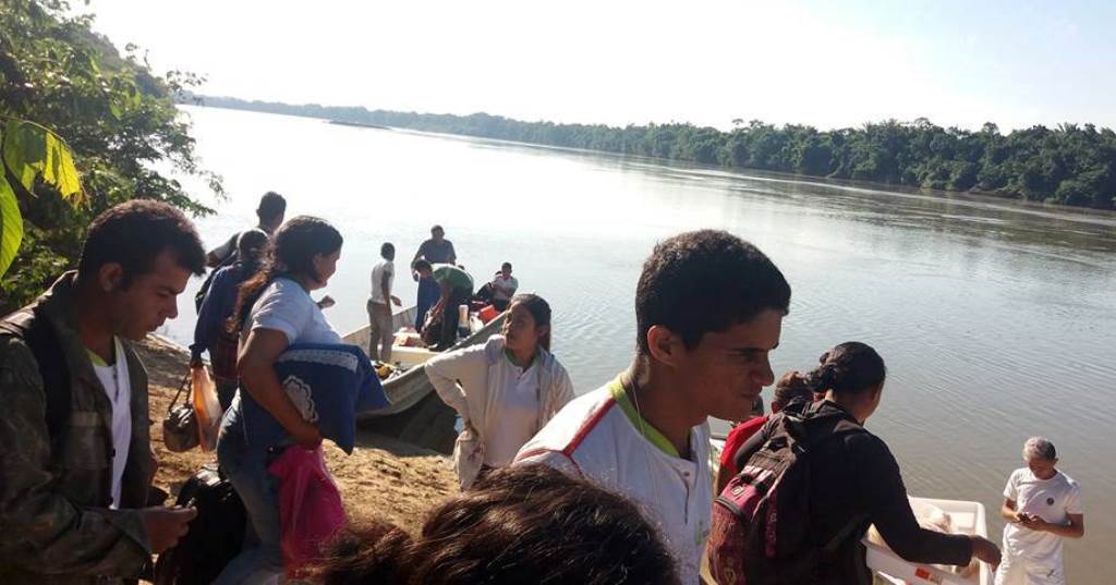 Acadêmicos de Aquicultura fazem visita técnica à estação de Maracá