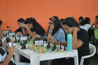 Equipe de xadrez feminino medalista de bronze.