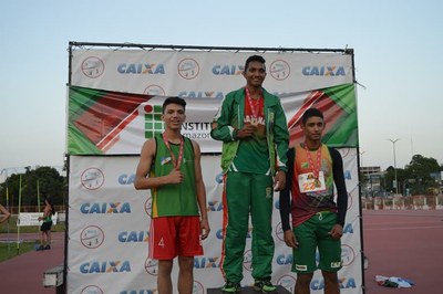 Mais medalhas no atletismo - salto à distãncia - Marcus Vinícius.com 