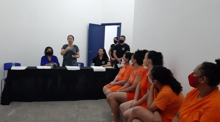 PREPARATÓRIO PARA O ENCCEJA - Reeducandas da Cadeia Pública Feminina de Boa Vista são certificadas