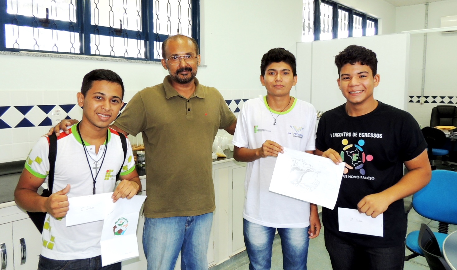 Alunos do CNP recebem premiação do concurso que escolheu a logotipo do NEPEAGRO