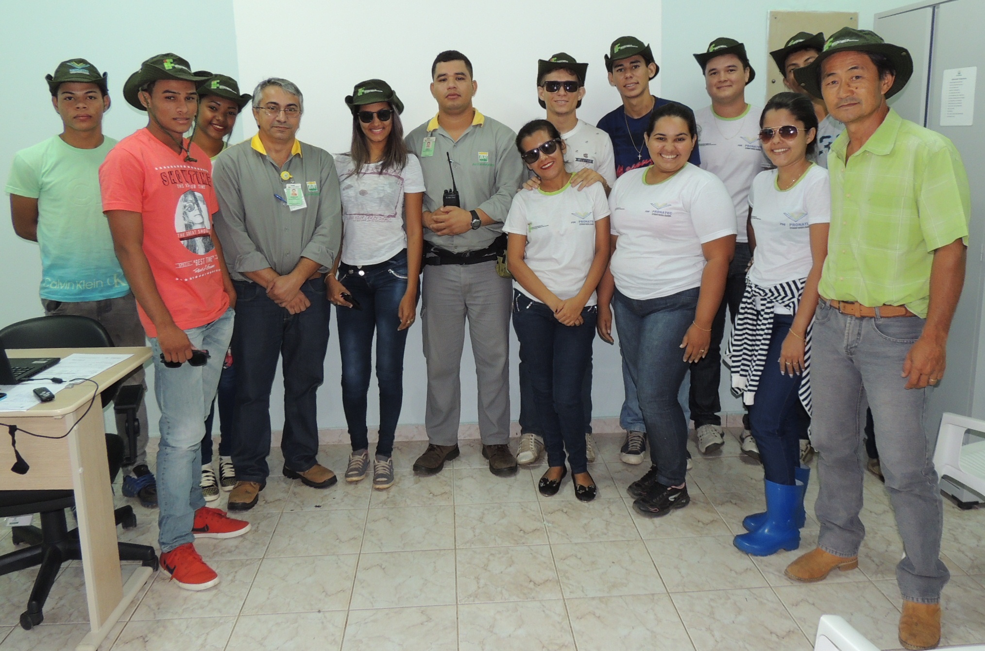 Visita Técnica a base da Petrobras  em Caracaraí, dos alunos do Pronatec do curso de dendêcultura de Rorainópolis. . 